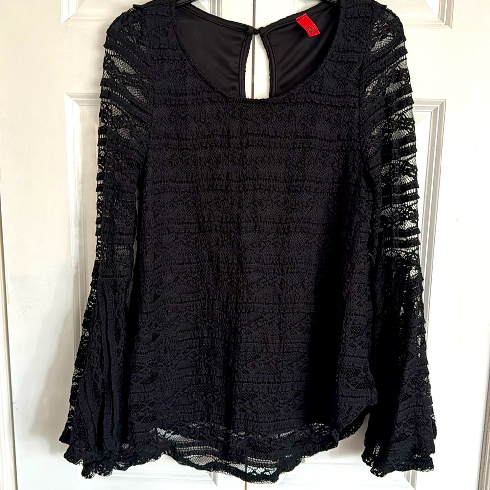 GIBIU Black Lace Long Bell Sleeve Crew Neck Blouse, Size Medium